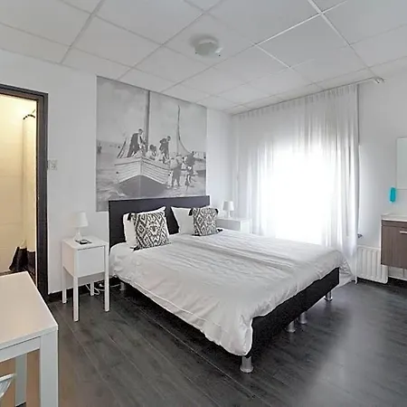 Zeespiegel 3*