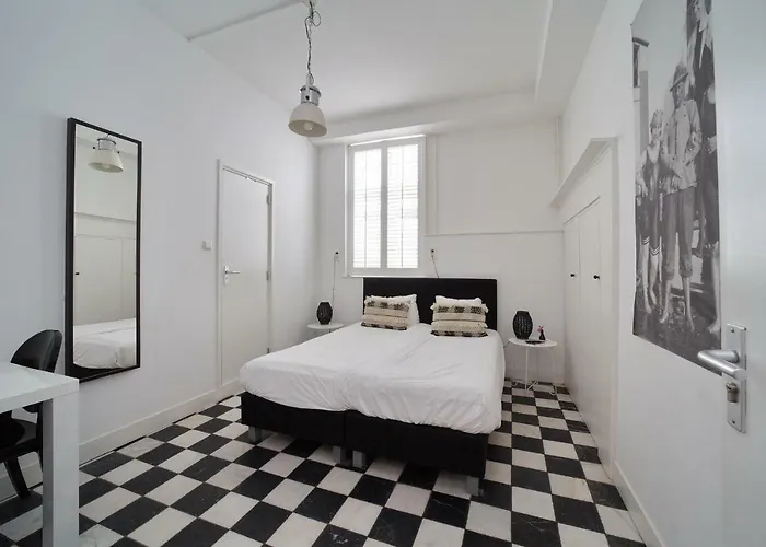 ホテル Zeespiegel 3*