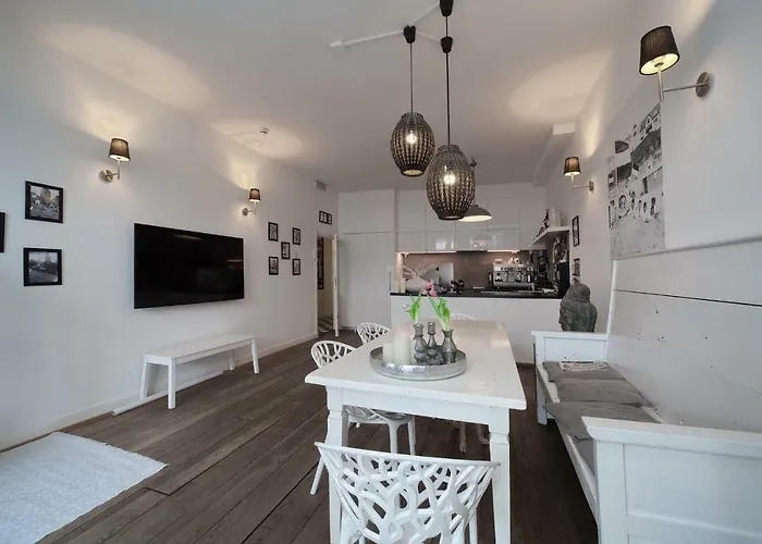 ホテル Zeespiegel 3*